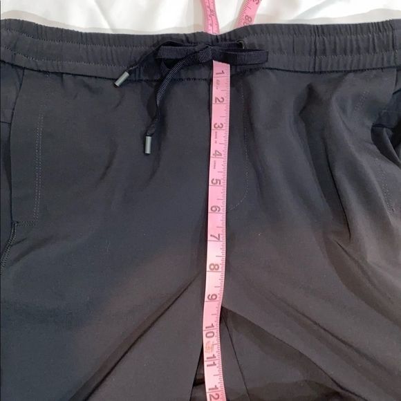 Eddie Bauer black Capri cargos - Picture 9 of 13